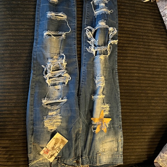 Women’s V.I.P. Jeans New W Tags Size 16 W Destructed Rolled Hem - Picture 5 of 12